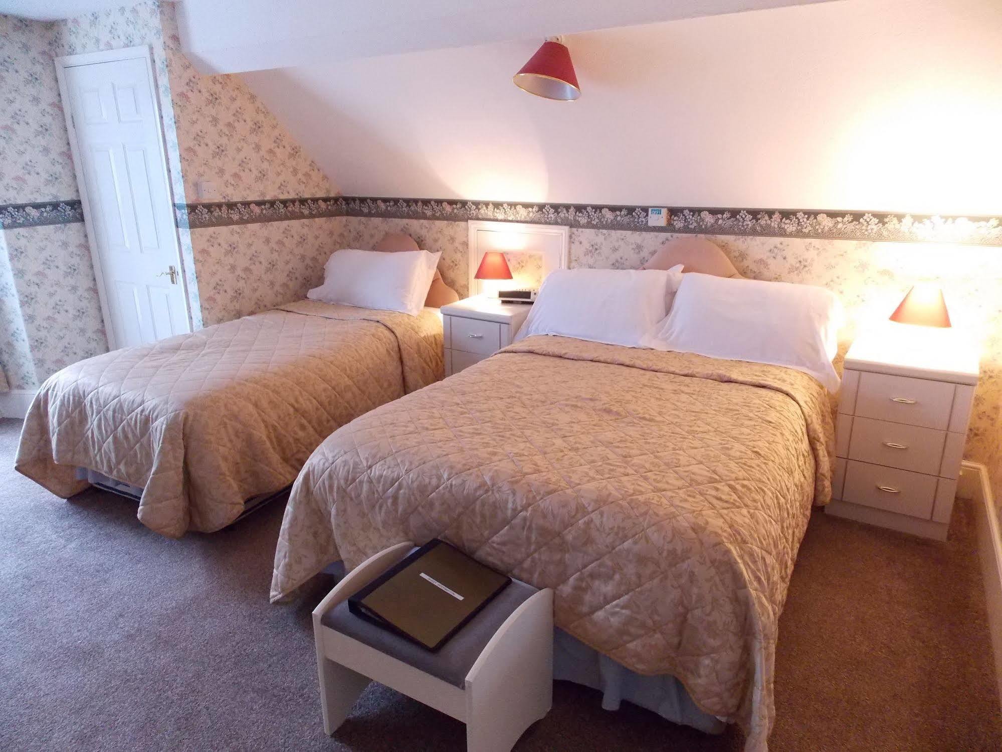 The Darnley Hotel 2*