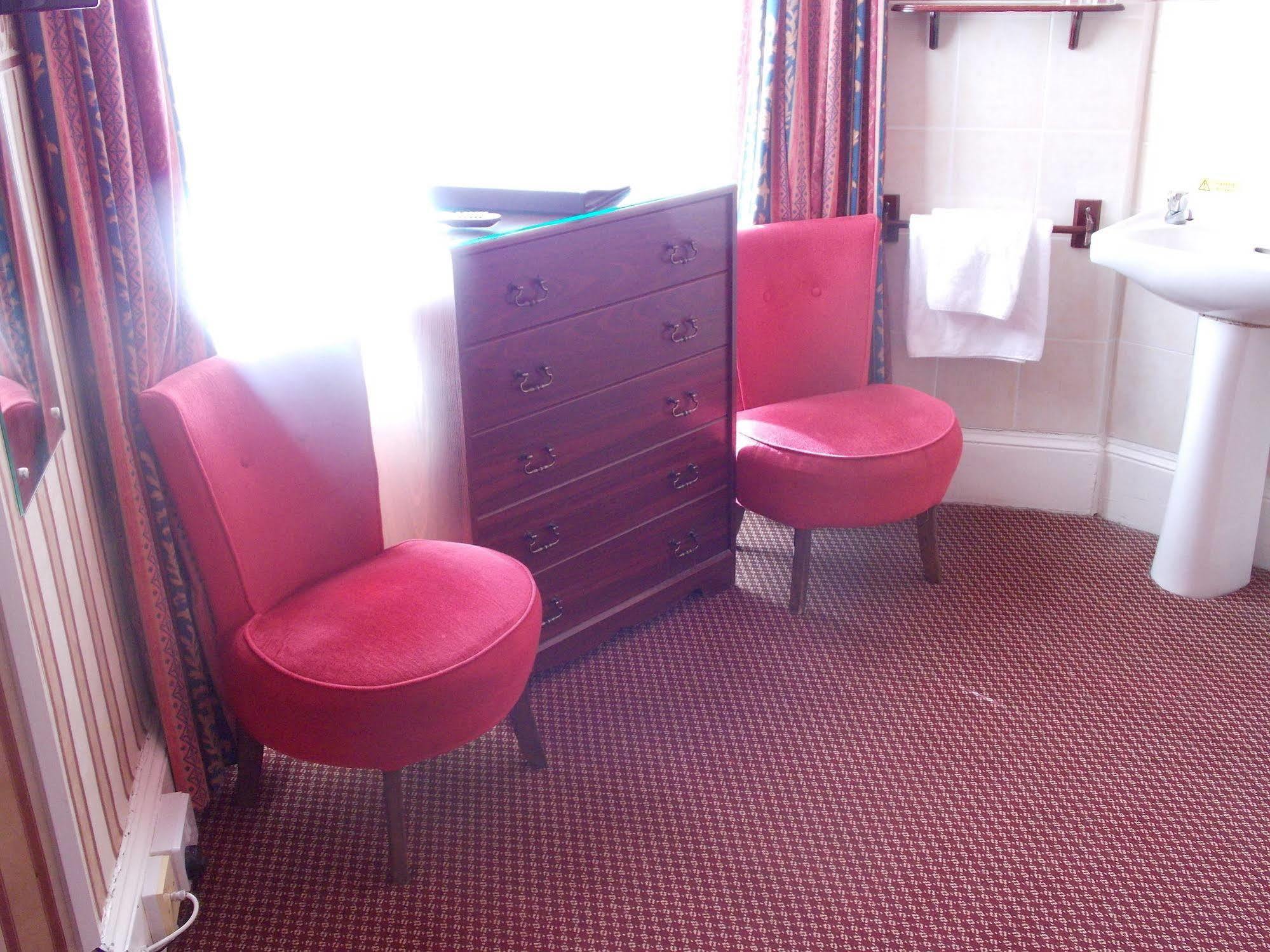 The Darnley Hotel 2*